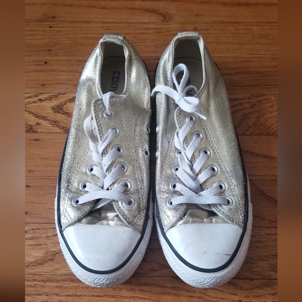 Gold Converse
